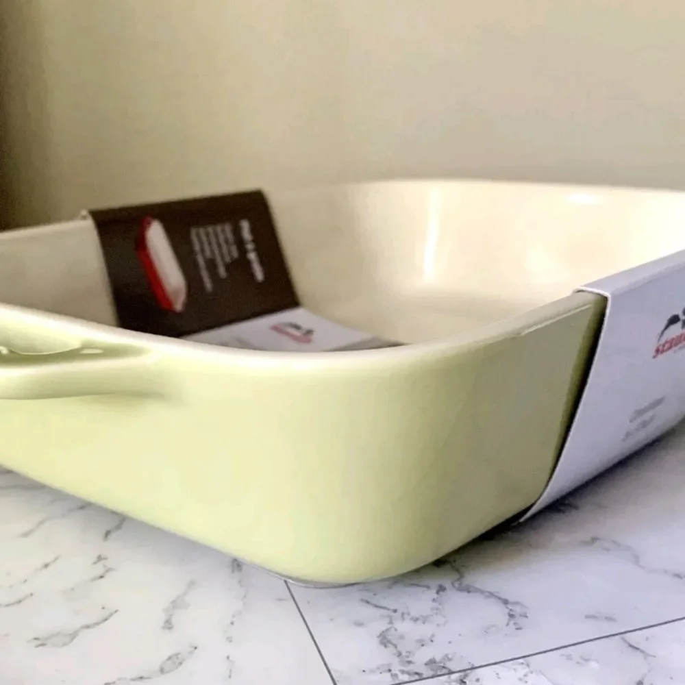 Staub Rectangular Gratin 2.5QT Baking Dish- Light‎ Green